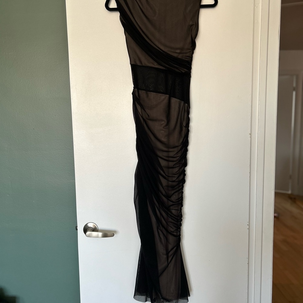 Elegant Asymmetrical Black Dress - LIKE NEW NO TAGS - Picture 3 of 3